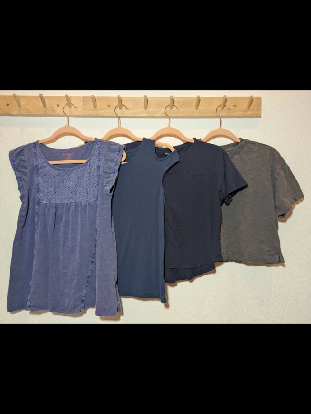 Splendid and Gap girls lot of 4 tops for warm weather